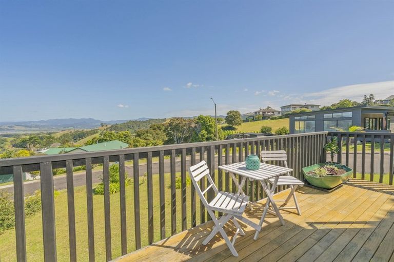 Photo of property in 1b Miro Place, Whitianga, 3510