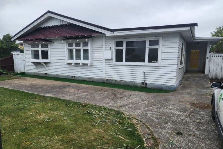 Photo of property in 73 Matipo Street, Riccarton, Christchurch, 8041