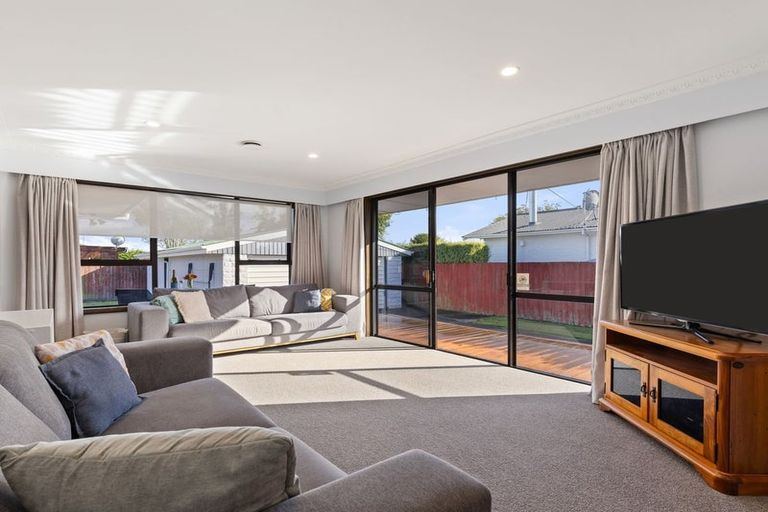 Photo of property in 34 Witham Street, Hornby, Christchurch, 8042