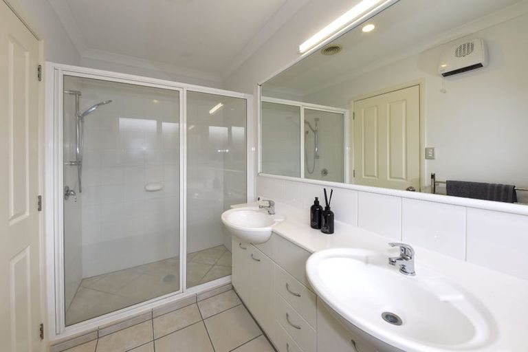 Photo of property in 14 Parkside Crescent, Northwood, Christchurch, 8051