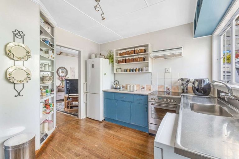 Photo of property in 21 Portia Street, Stratford, 4332