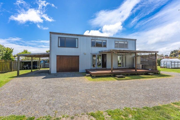 Photo of property in 22 Kiharoa Street, Otaki Beach, Otaki, 5512