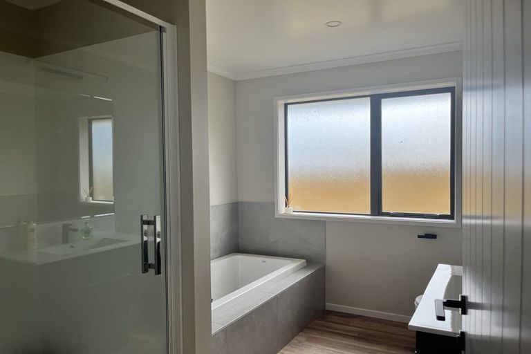 Photo of property in 77b Fairfield Road, Levin, 5510