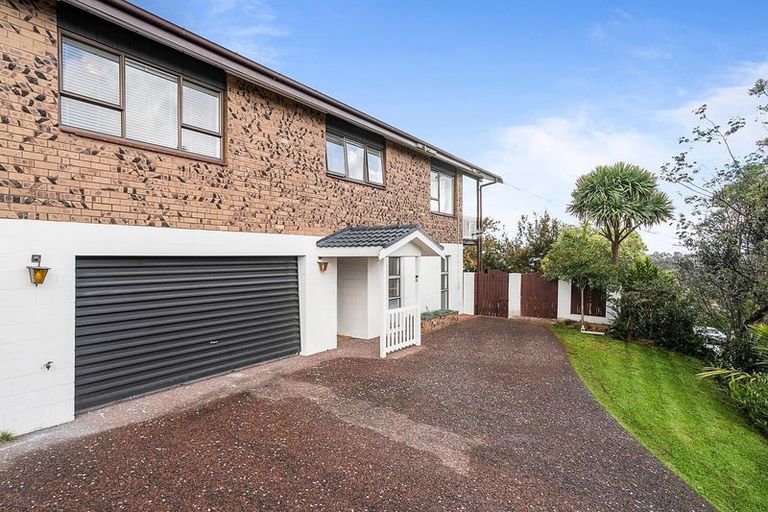 Photo of property in 2/131 Mokoia Road, Birkenhead, Auckland, 0626