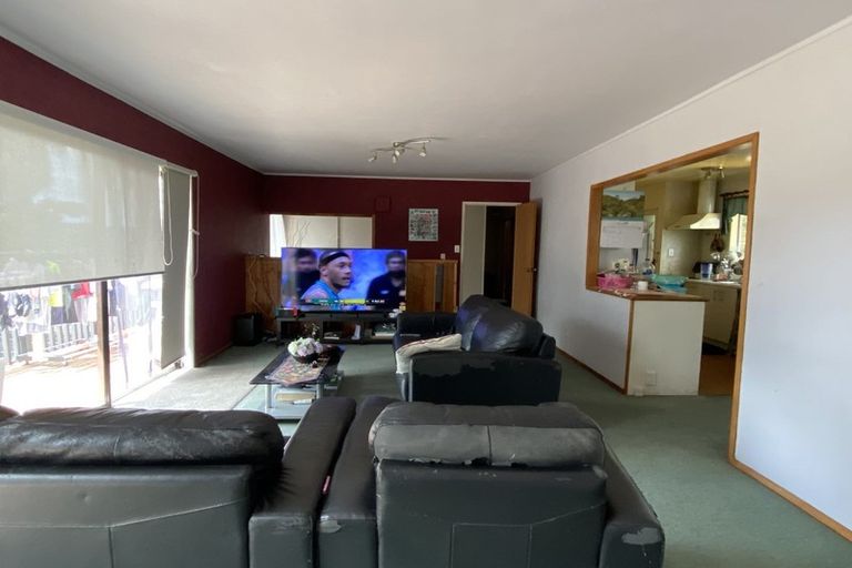 Photo of property in 52 Tamahere Drive, Glenfield, Auckland, 0629