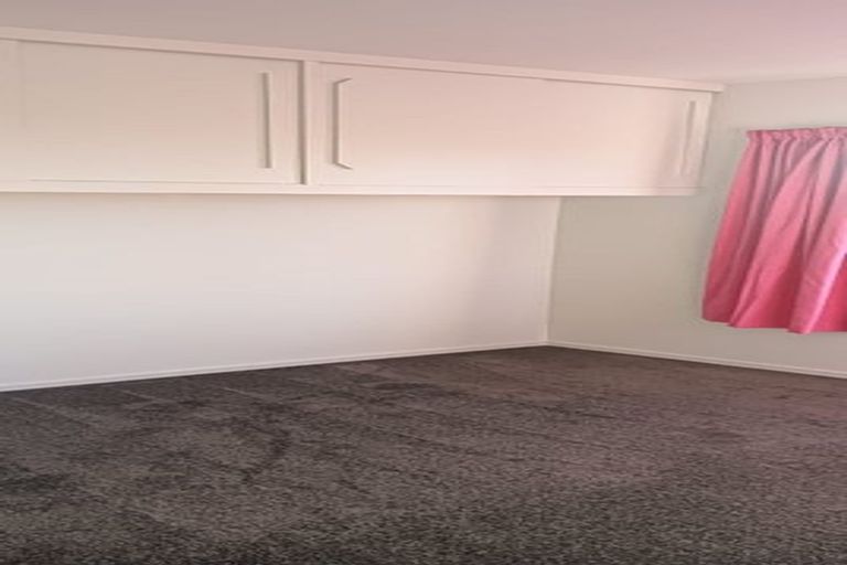Photo of property in 10 Inca Place, Redwood, Christchurch, 8051