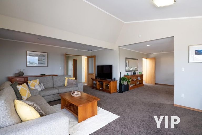 Photo of property in 8 Ramphal Terrace, Khandallah, Wellington, 6035