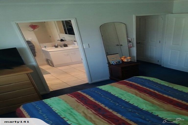 Photo of property in 195 Keri Vista Rise, Papakura, 2110