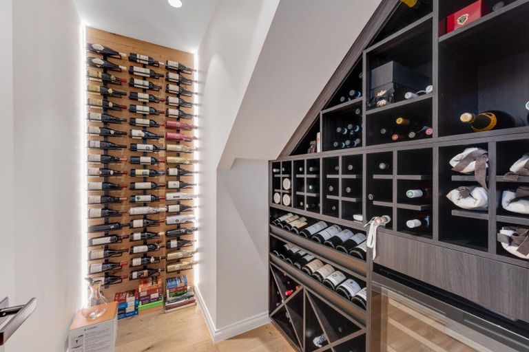 Photo of property in 47c Takutai Avenue, Half Moon Bay, Auckland, 2012