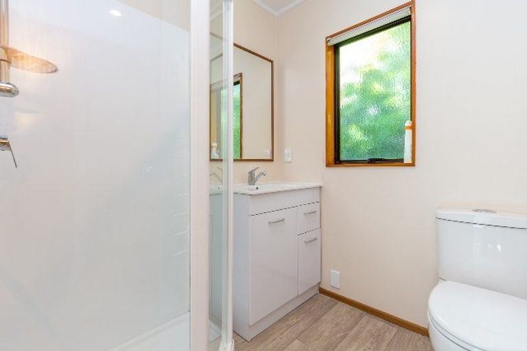 Photo of property in 2/38 Heathcote Road, Castor Bay, Auckland, 0620