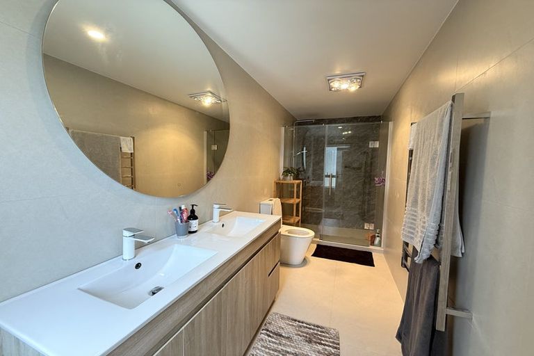 Photo of property in 10 Maraeariki Avenue, Orewa, 0931