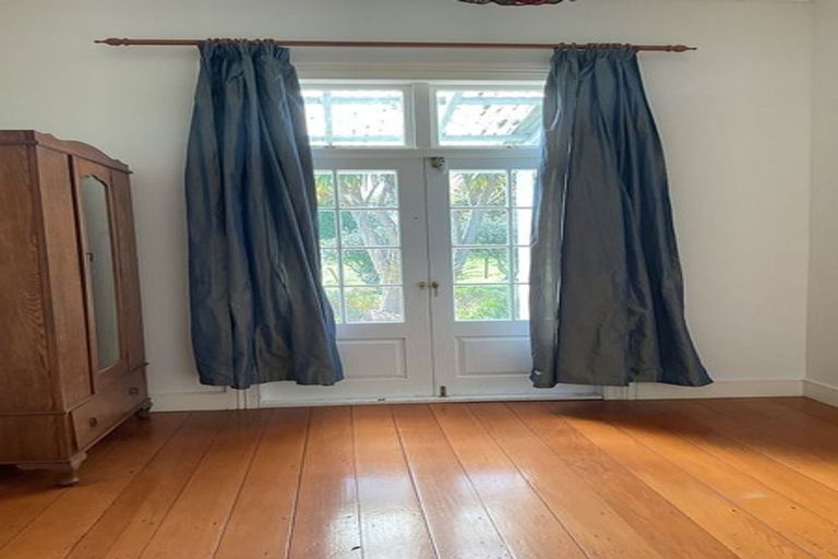 Photo of property in 305 Paparata Road, Bombay, 2675