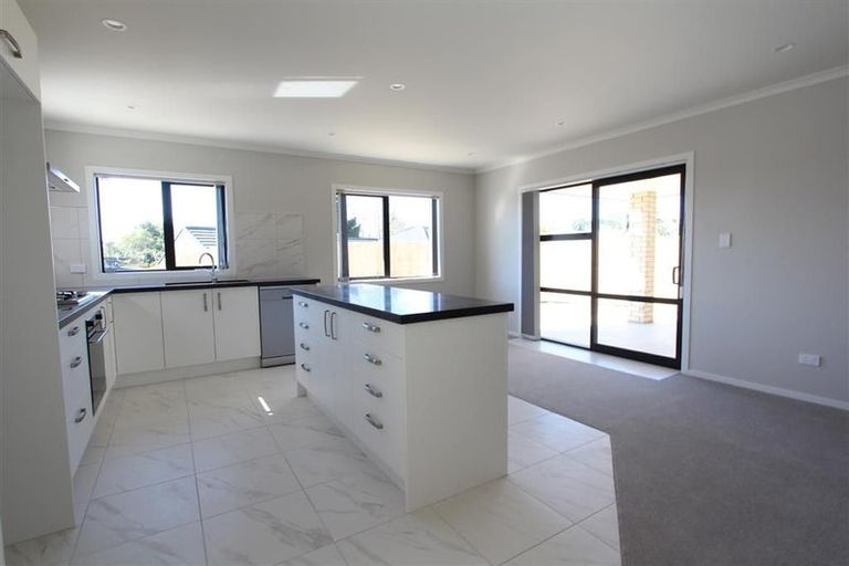 Photo of property in 22 Southbrook Close, Glenview, Hamilton, 3206