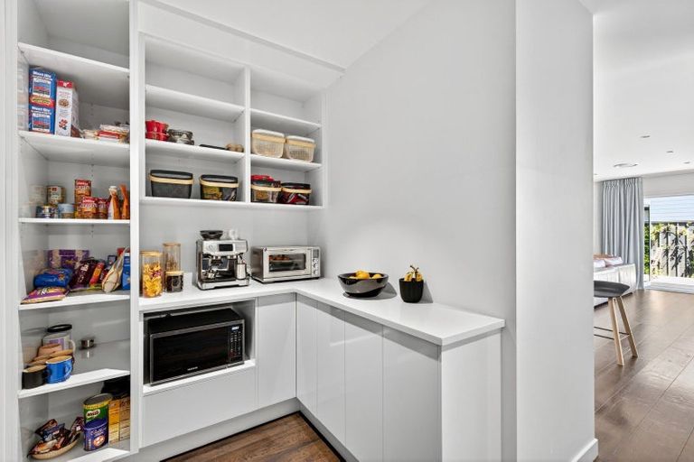 Photo of property in 11 Whangaehu Place, Te Awa, Napier, 4110