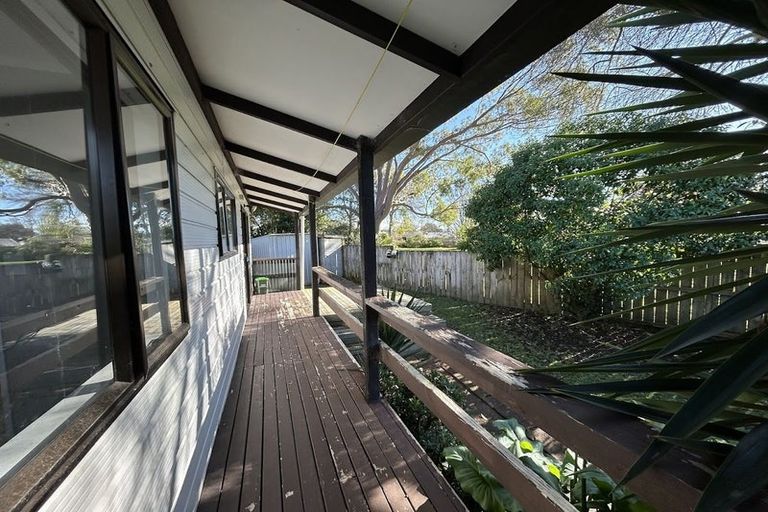 Photo of property in 17 Oakmont Place, Wattle Downs, Auckland, 2103
