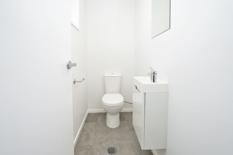 Photo of property in 16/10u Burrows Place, Frankton, Hamilton, 3204