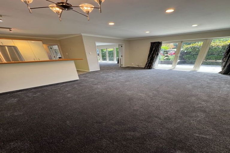 Photo of property in 2/281 Memorial Avenue, Burnside, Christchurch, 8053