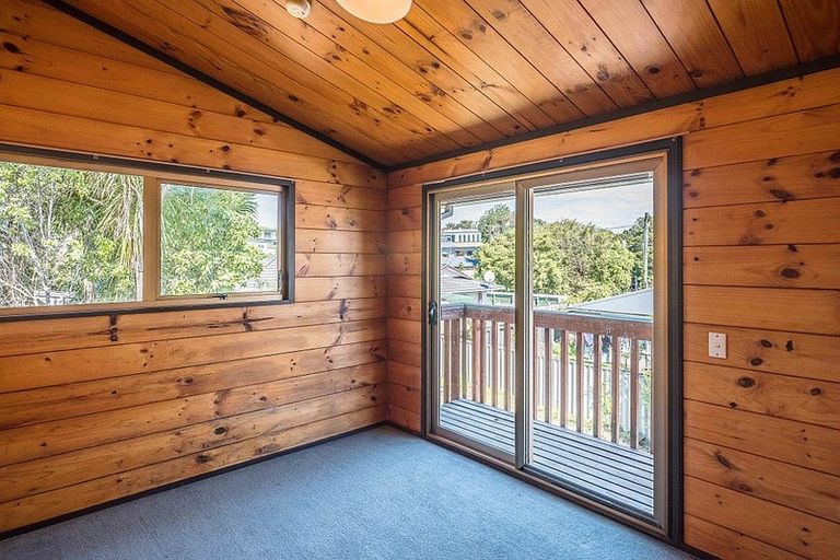 Photo of property in 64 Manly Street, Paraparaumu Beach, Paraparaumu, 5032