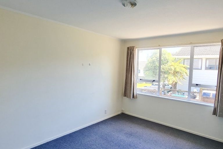 Photo of property in 66 Dominica Crescent, Grenada Village, Wellington, 6037