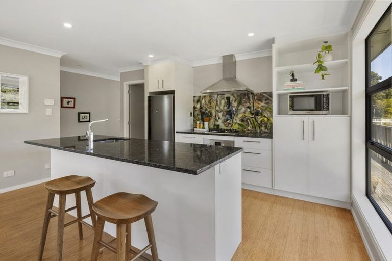 Photo of property in 1 Makomako Road, Brooklyn, Wellington, 6021