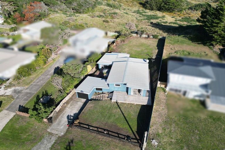 Photo of property in 20 Mack Street, Foxton Beach, Foxton, 4815