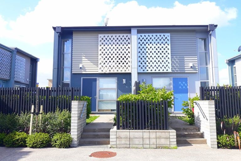 Photo of property in 25 Rangihina Road, Hobsonville, Auckland, 0616