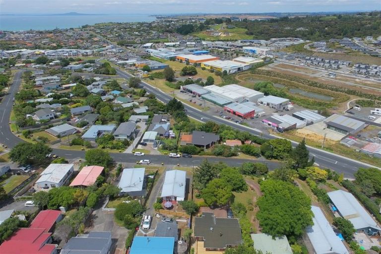 Photo of property in 10b Penton Road, Stanmore Bay, Whangaparaoa, 0932