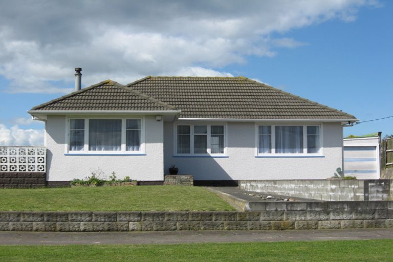 Photo of property in 92 Manuka Street, Castlecliff, Whanganui, 4501