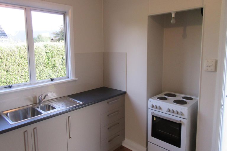 Photo of property in 8 Holmes Street, Waimate, 7924