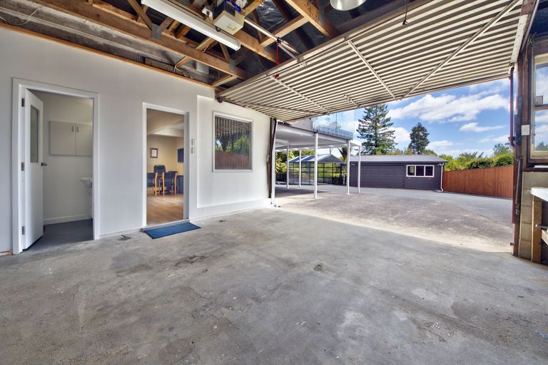 Photo of property in 19 Kohu Road, Titirangi, Auckland, 0604