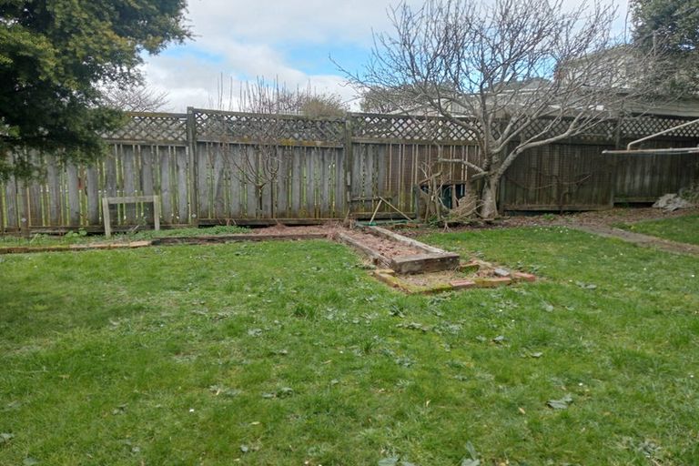 Photo of property in 1 Gray Street, Pukerua Bay, 5026