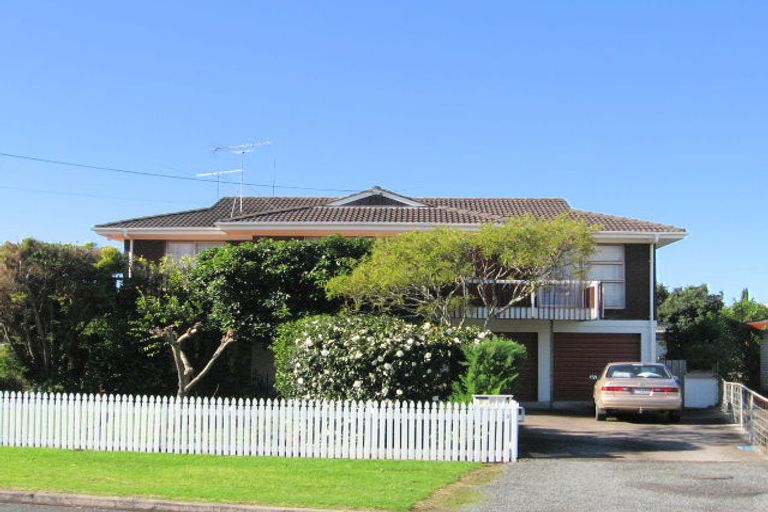 Photo of property in 3 Milton Road, Orewa, 0931