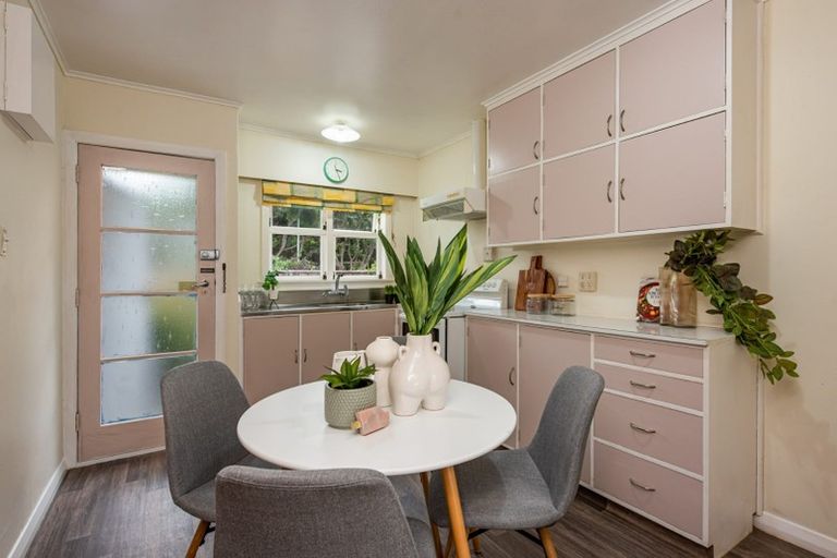 Photo of property in 13f3 Luckie Street, Tawa, Wellington, 5028