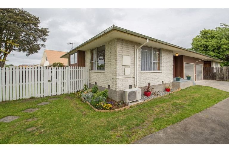 Photo of property in 1/73 Dunbarton Street, Redwood, Christchurch, 8051