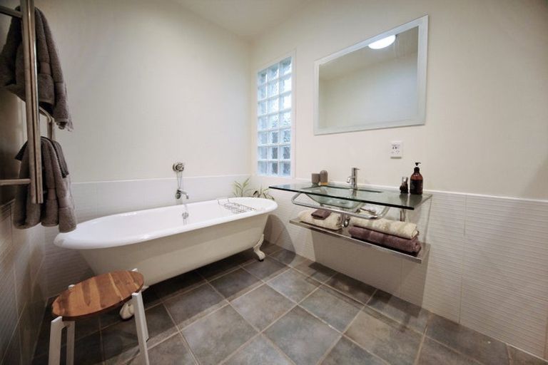 Photo of property in 44 Highbury Road, Highbury, Wellington, 6012