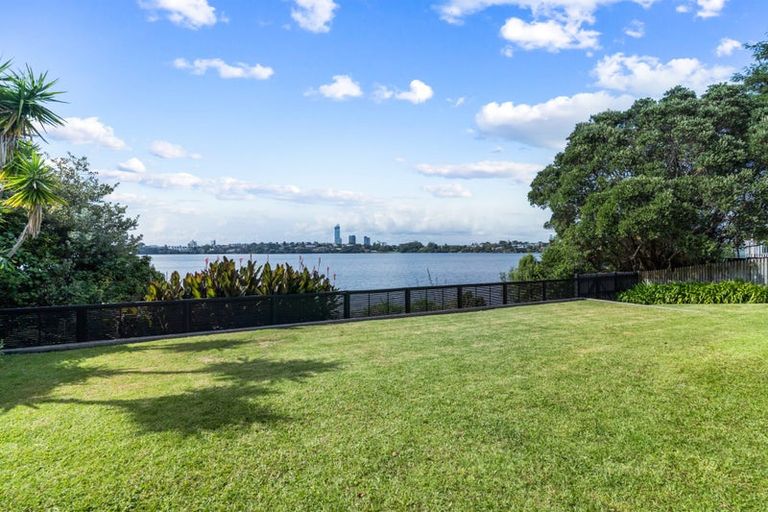 Photo of property in 5/26 Otakau Road, Milford, Auckland, 0620