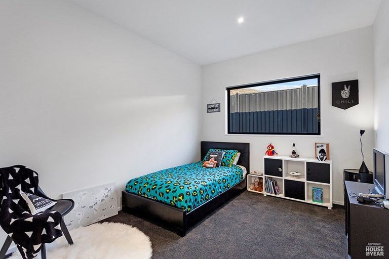 Photo of property in 72a Port Hills Road, Heathcote Valley, Christchurch, 8022