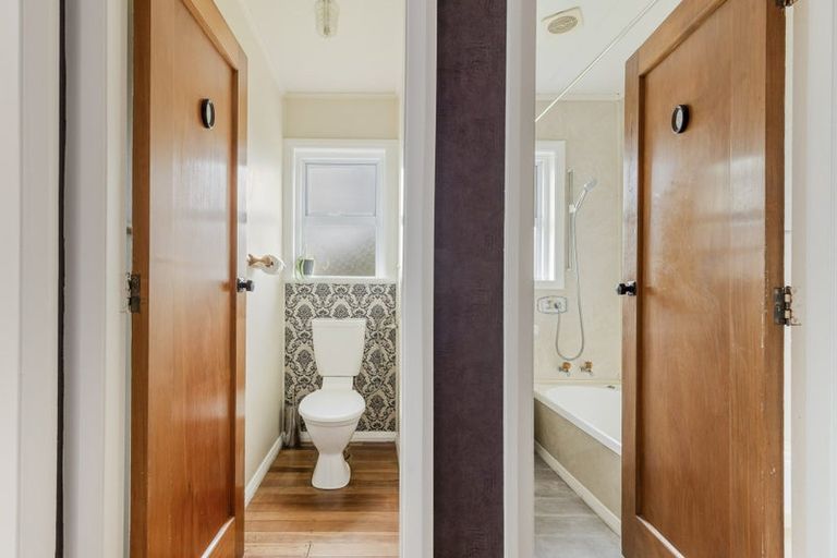 Photo of property in 55 Wrantage Street, Westown, New Plymouth, 4310