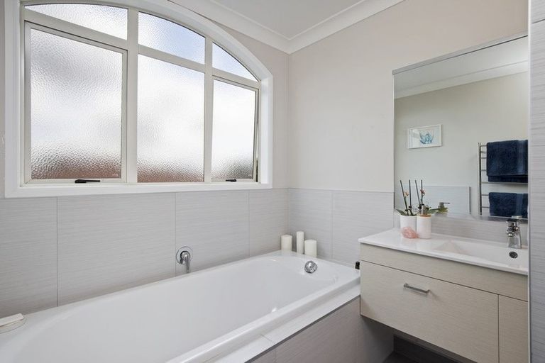 Photo of property in 24 Premila Drive, Pukekohe, 2120