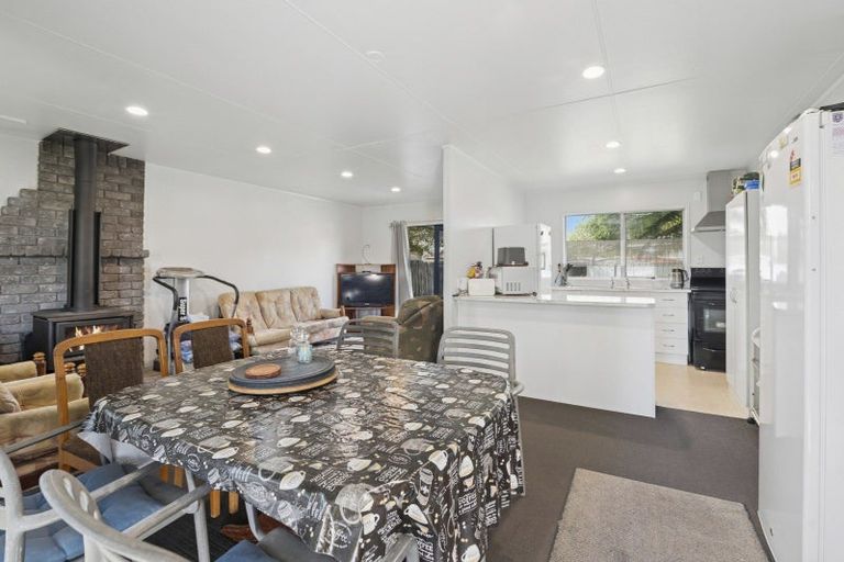 Photo of property in 2b Cherrywood Place, Western Heights, Rotorua, 3015