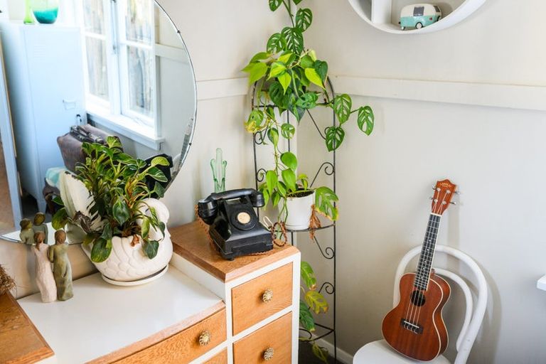 Photo of property in 15 Hall Place, Foxton Beach, Foxton, 4815