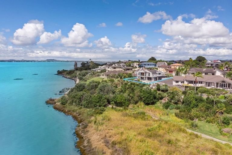 Photo of property in 5 Capstan Court, Te Atatu Peninsula, Auckland, 0610