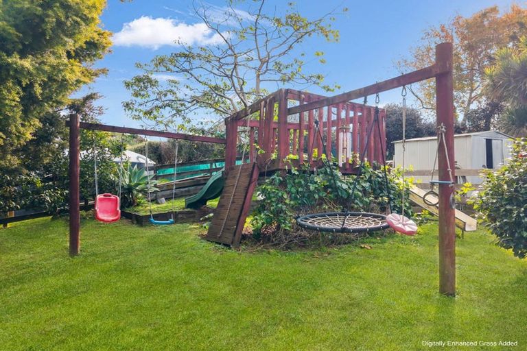 Photo of property in 32 Cemetery Road, Waiuku, 2123