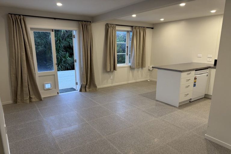 Photo of property in 13 Waikato Street, Island Bay, Wellington, 6023