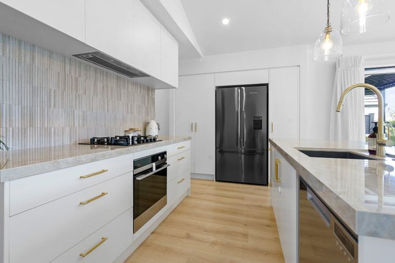 Photo of property in 18a Rose Leigh Drive, Cambridge, 3434