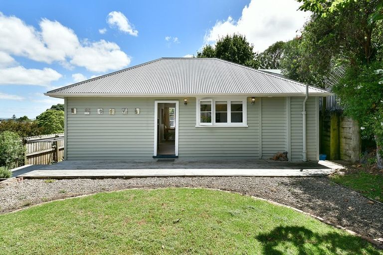 Photo of property in 25 Downer Street, Helensville, 0800