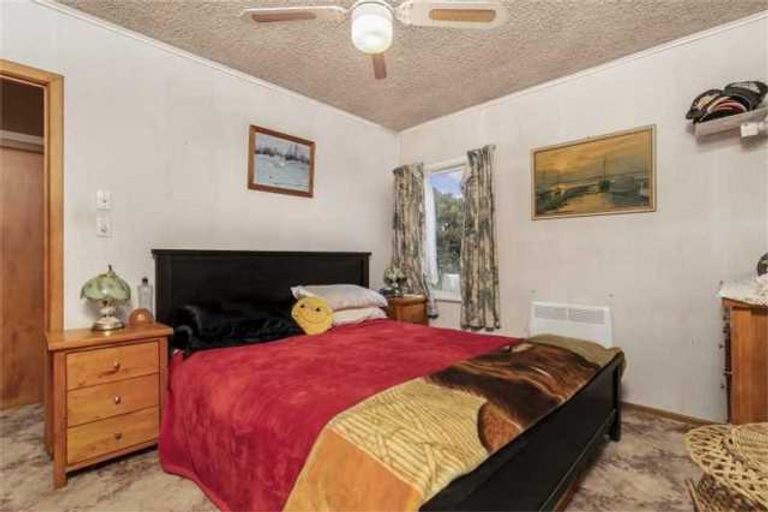 Photo of property in 24 President Avenue, Papakura, 2110