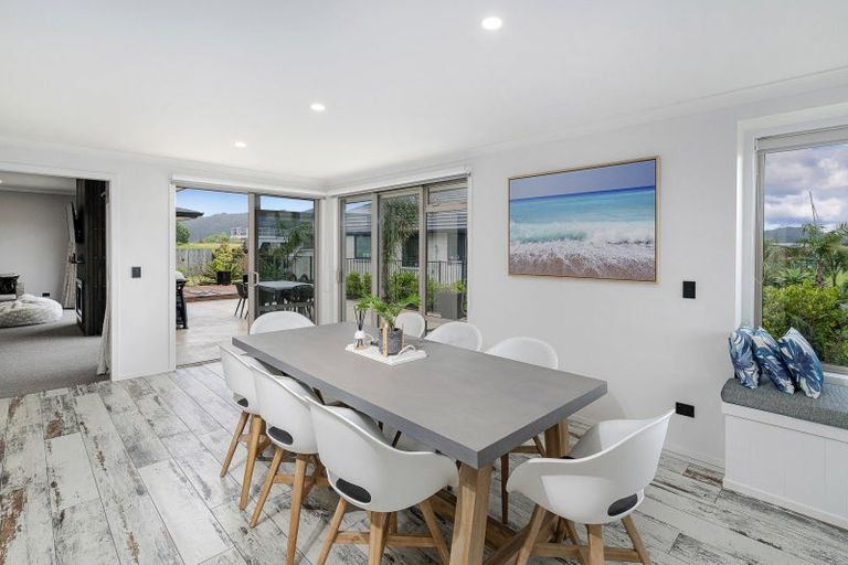 Photo of property in 15 Lady Jocelyn Place, Whitianga, 3510