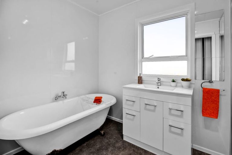 Photo of property in 15 Ariel Street, Stratford, 4332