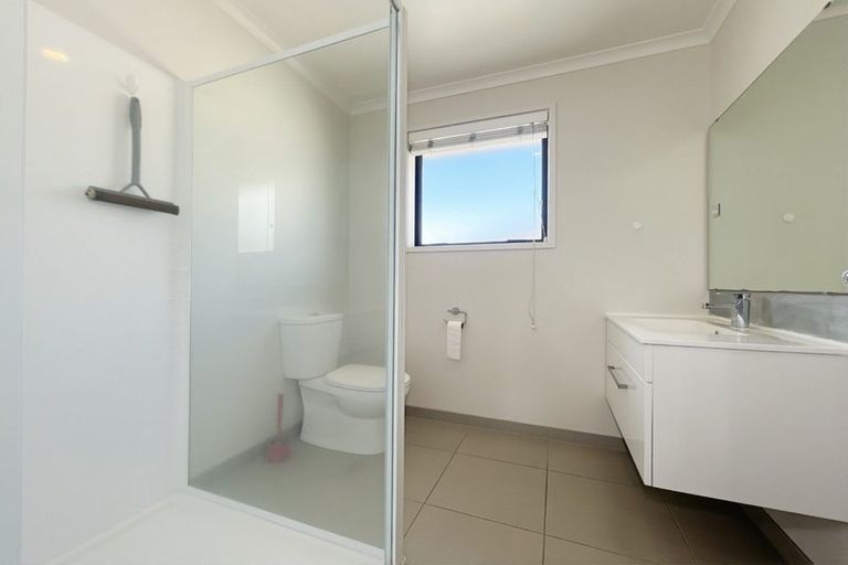 Photo of property in 12 Akeake Lane, Manurewa, Auckland, 2102